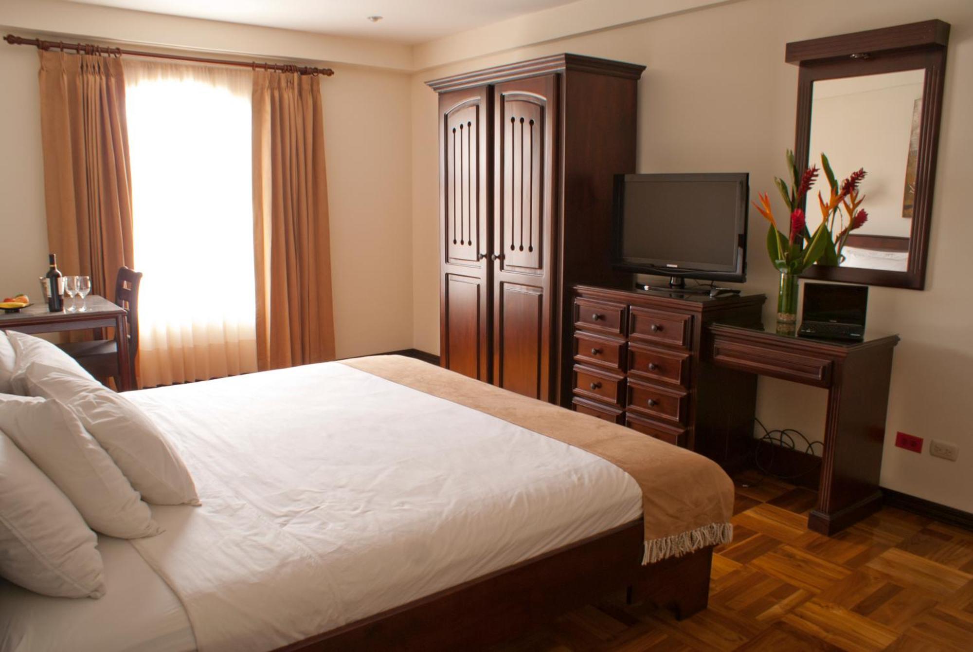 Hotel Plaza Real Suites & Apartments San Jose Екстериор снимка