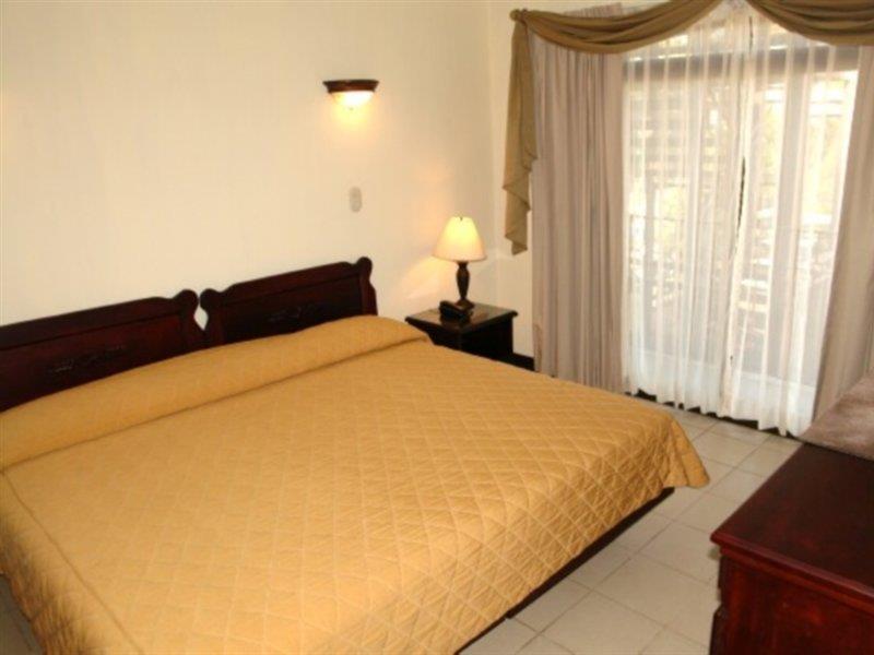 Hotel Plaza Real Suites & Apartments San Jose Екстериор снимка